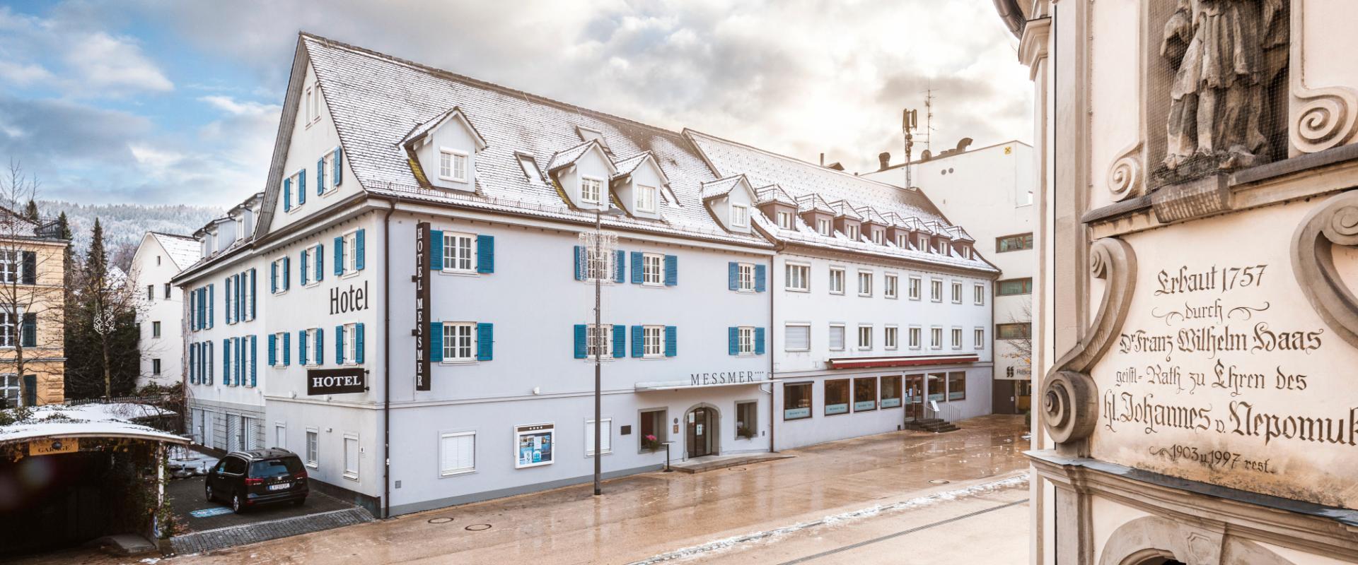 Aussenansicht vom Hotel Messmer in Bregenz im Winter